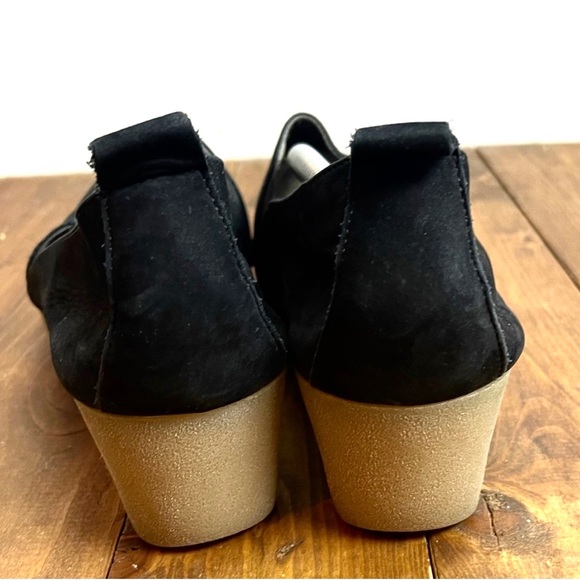 THE FLEXX Black Suede “Smoother” Peep Toe Wedge, Women’s Size 10 - Picture 6 of 11